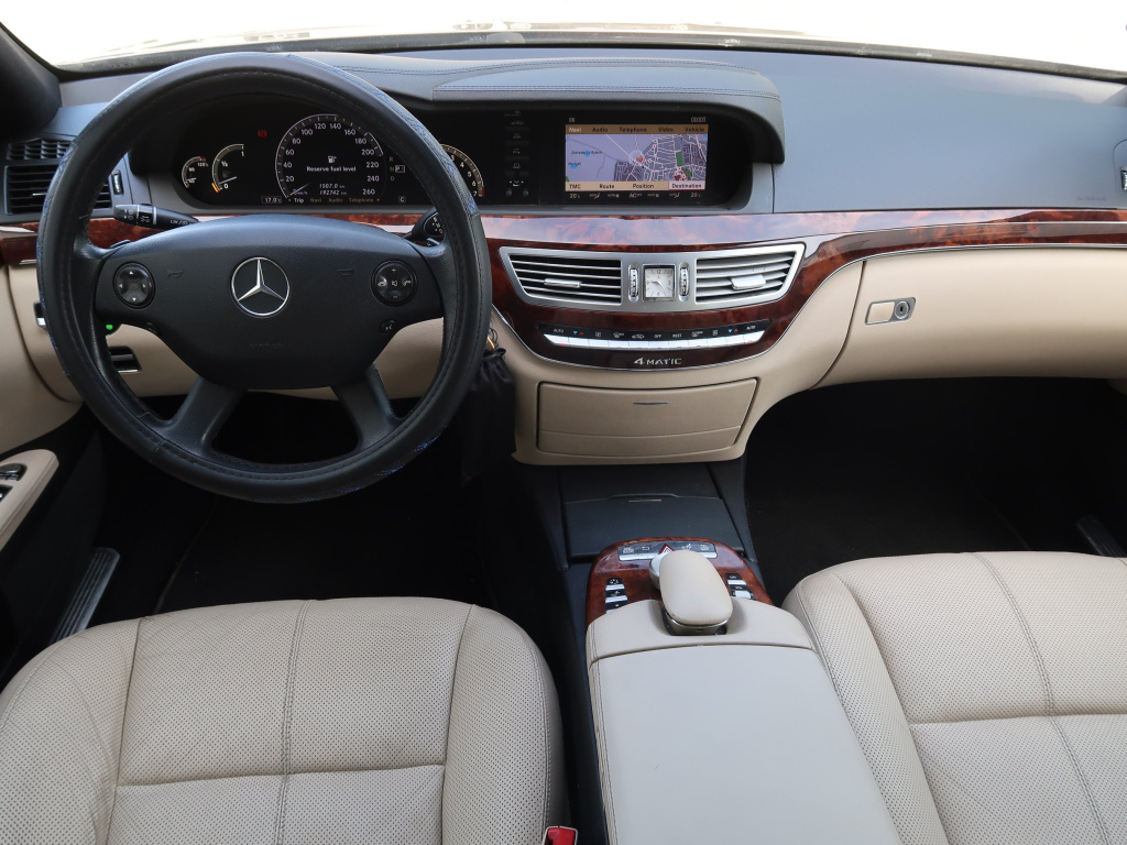 Mercedes-Benz S