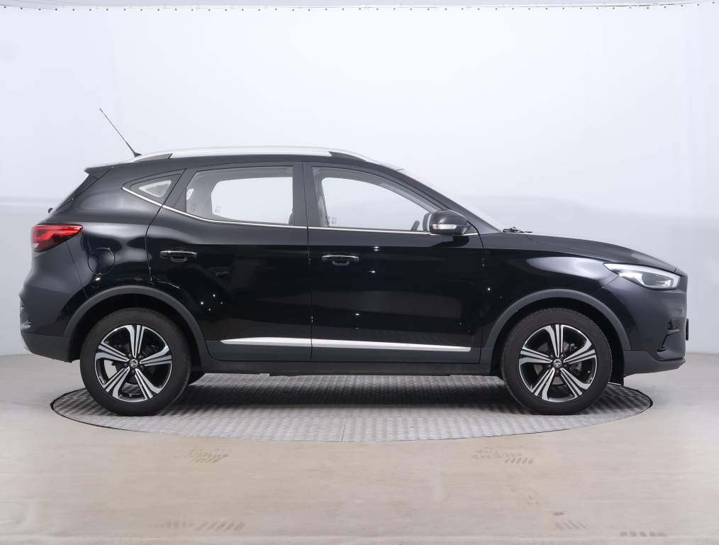 MG ZS SUV