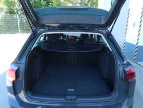 Volkswagen Golf - 2021