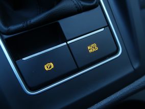 Volkswagen Golf - 2021