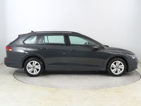 Volkswagen Golf - 2021