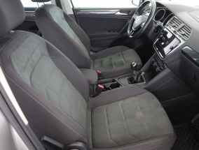 Volkswagen Tiguan - 2020