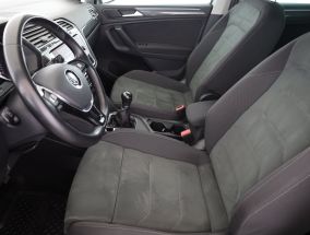 Volkswagen Tiguan - 2020