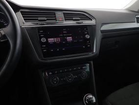 Volkswagen Tiguan - 2020