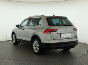 Volkswagen Tiguan - 2020