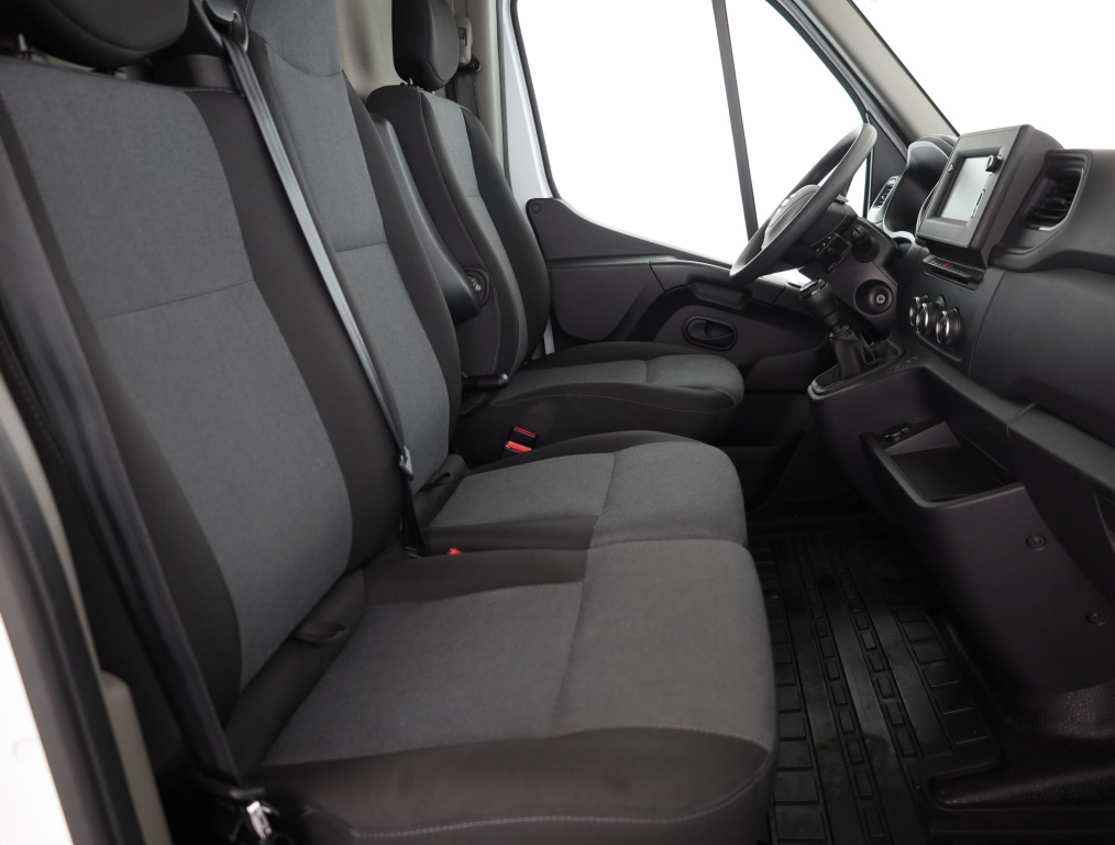 Nissan Interstar