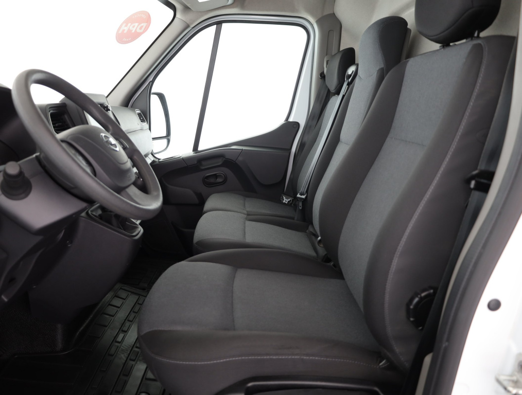Nissan Interstar