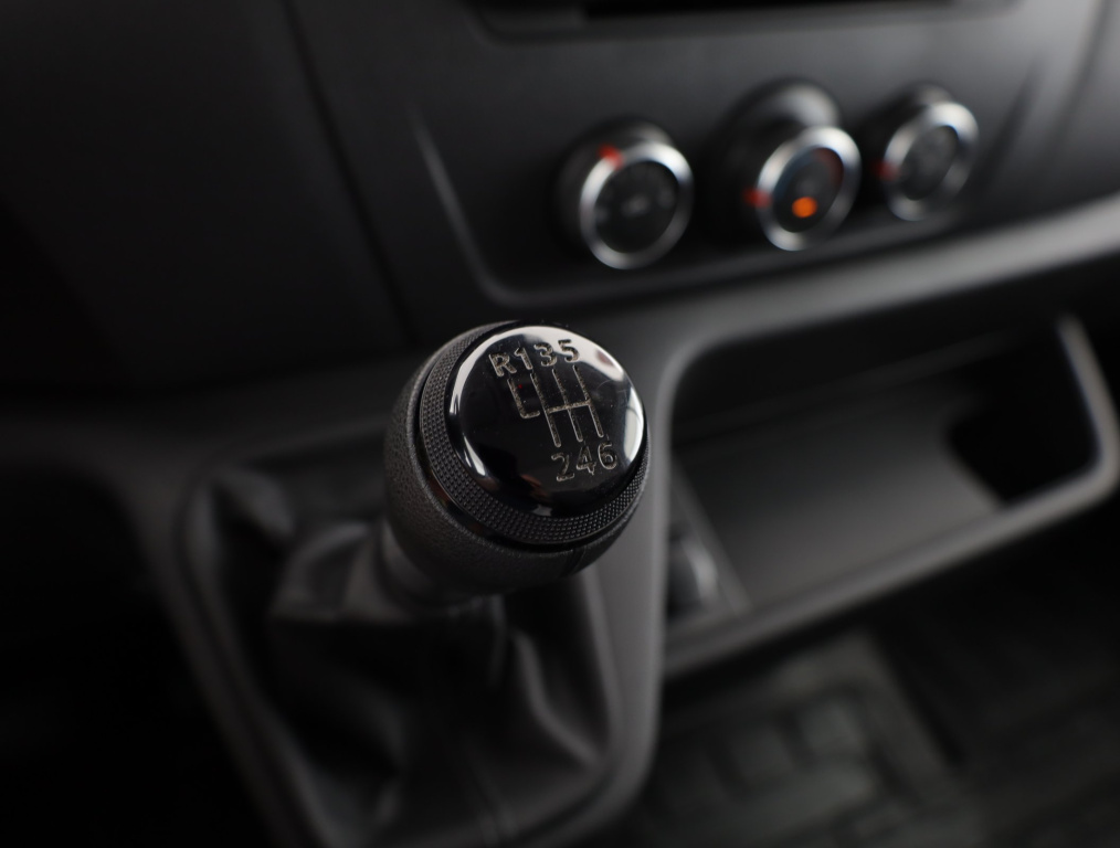 Nissan Interstar