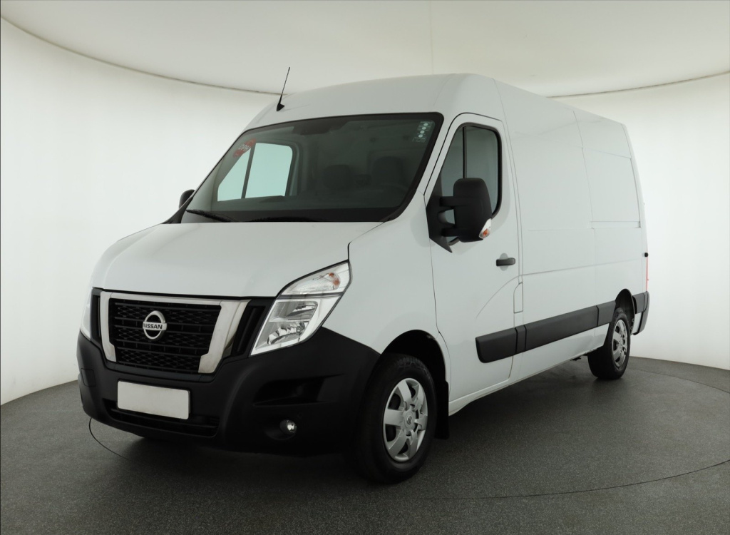 Nissan Interstar