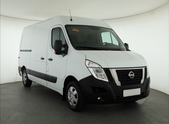 Nissan Interstar