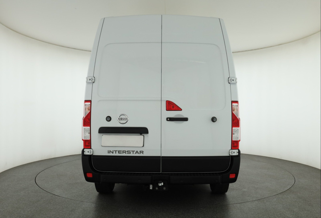 Nissan Interstar