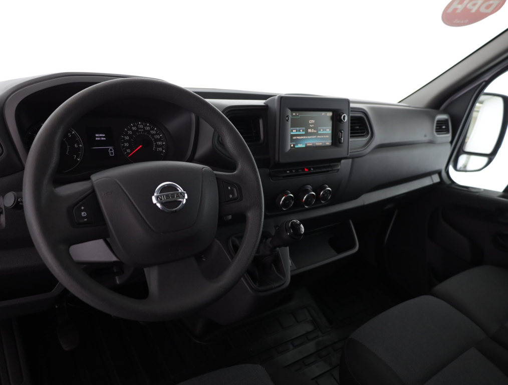Nissan Interstar