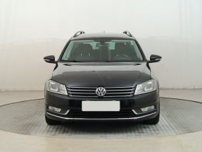 Volkswagen Passat - 2011