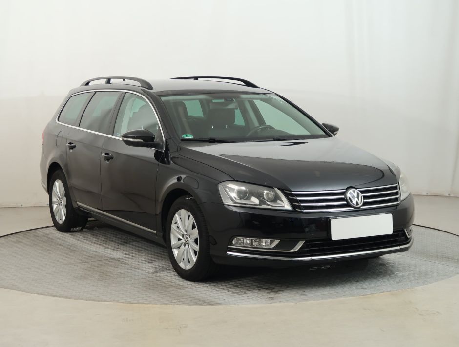 Volkswagen Passat - 2011