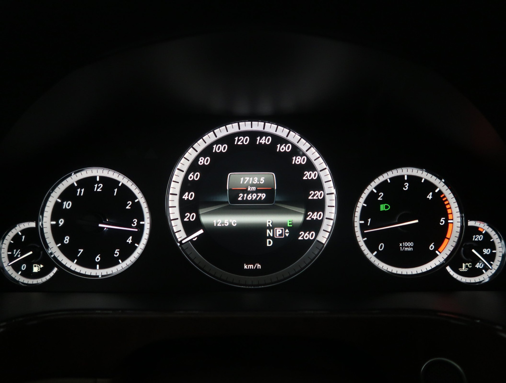 Mercedes-Benz E