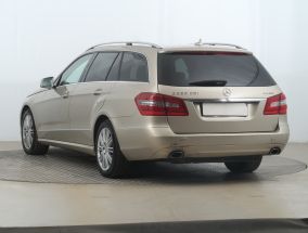 Mercedes-Benz E - 2012