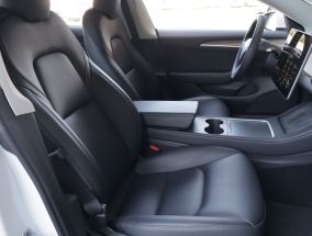 Tesla Model 3 - 2021