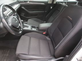 Volkswagen Passat - 2017