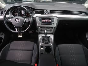 Volkswagen Passat - 2017