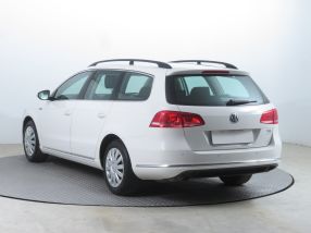 Volkswagen Passat - 2011