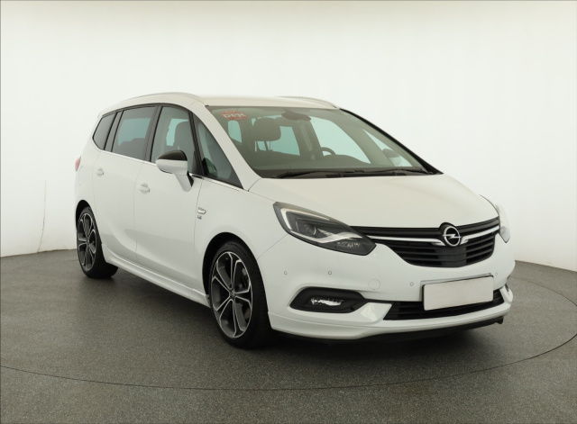 Opel Zafira 2016