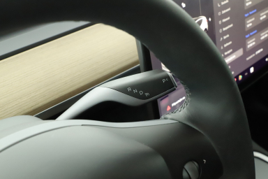 Tesla Model Y - 2023