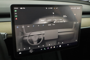 Tesla Model Y - 2023