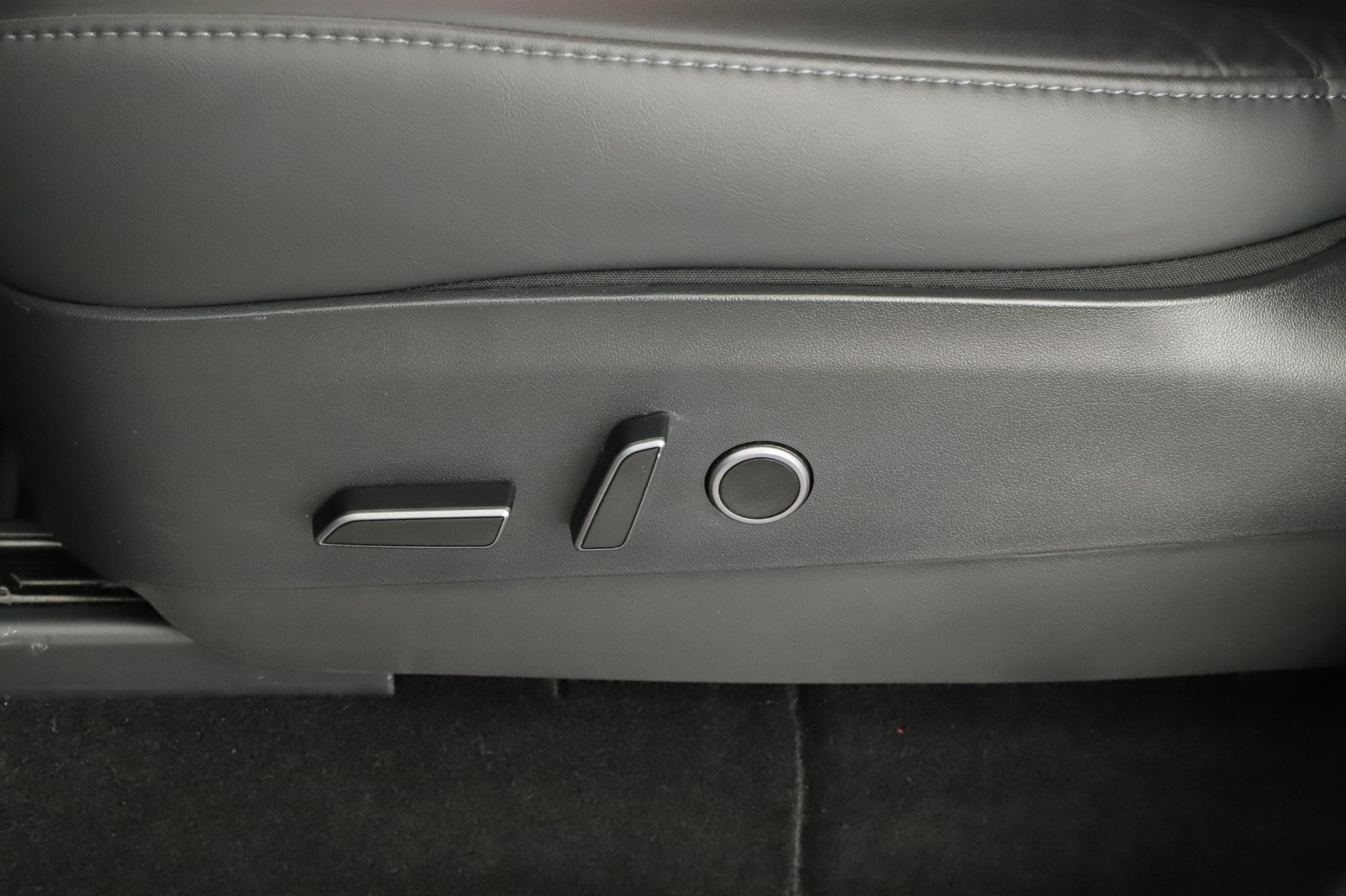 Tesla Model Y - 2023