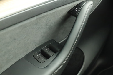 Tesla Model Y - 2023
