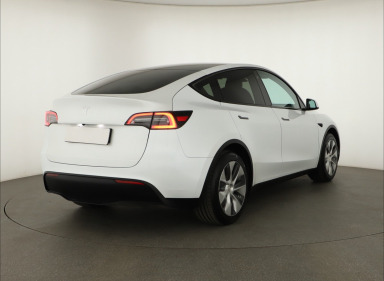 Tesla Model Y - 2023
