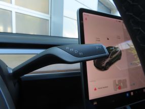 Tesla Model 3 - 2021
