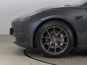 Tesla Model 3 - 2021