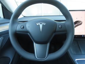 Tesla Model 3 - 2021