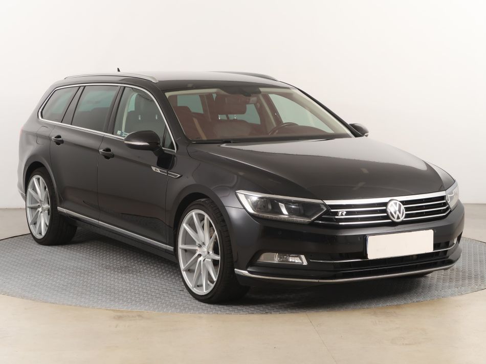 Volkswagen Passat - 2015