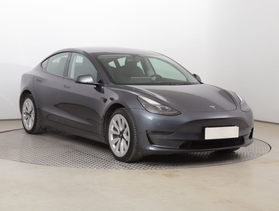 Tesla Model 3 - 2022