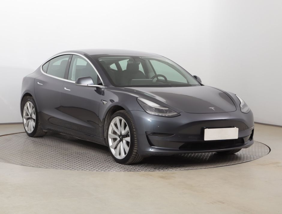 Tesla Model 3 - 2019