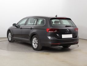 Volkswagen Passat - 2021