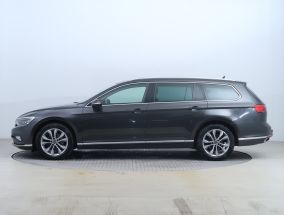 Volkswagen Passat - 2021