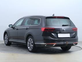 Volkswagen Passat - 2021