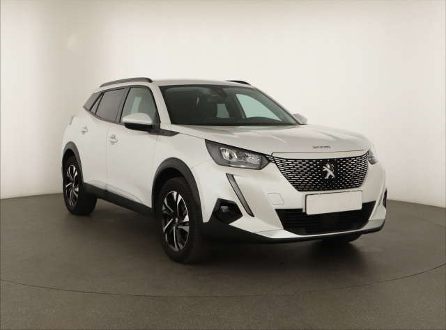 Peugeot e-2008 2021