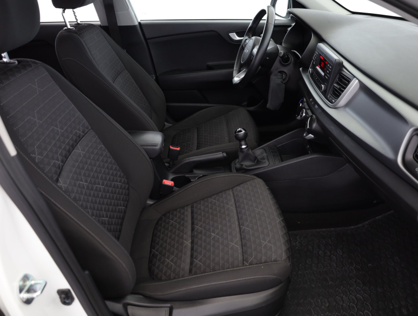 Kia Rio, 2022