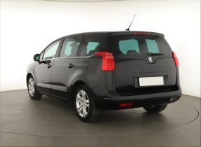 Peugeot 5008 - 2011