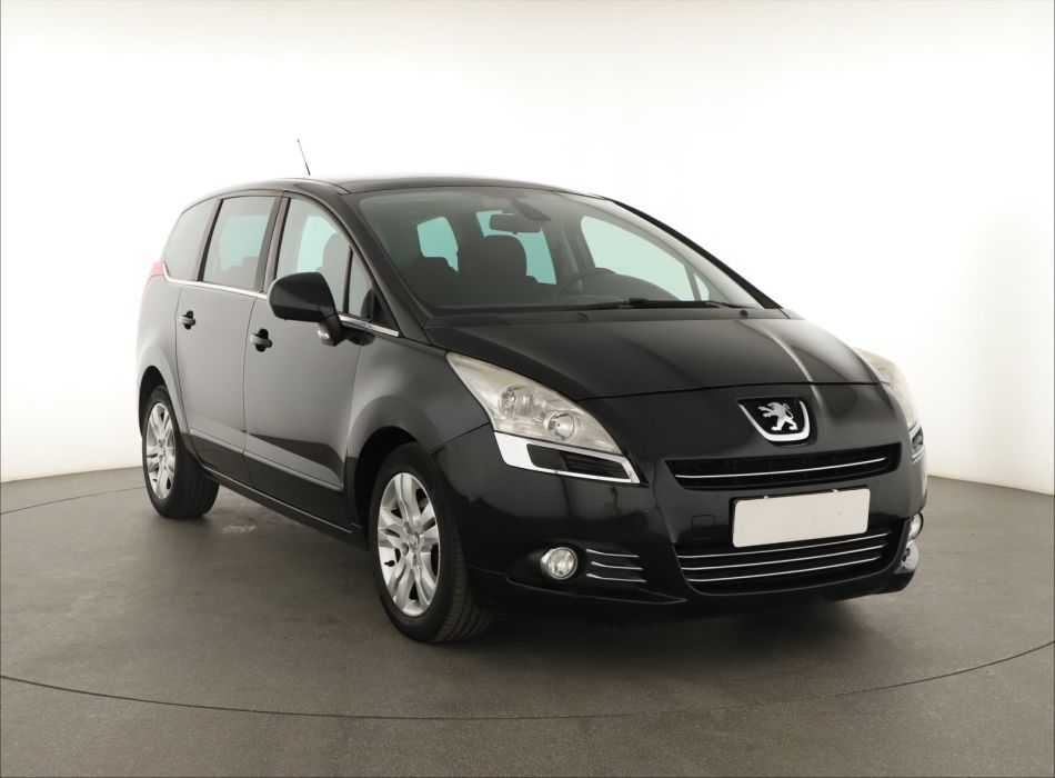 Peugeot 5008 - 2011
