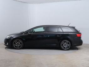 Toyota Avensis - 2013