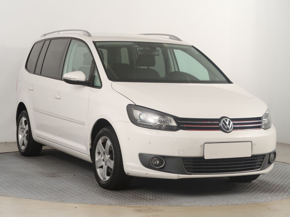 Volkswagen Touran - 2011