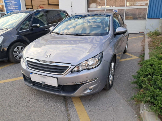 Peugeot 308 2016