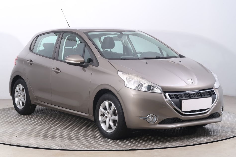 Peugeot 208 - 2014