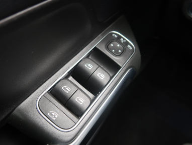 Mercedes-Benz GLB - 2021