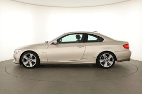 BMW 3 - 2011