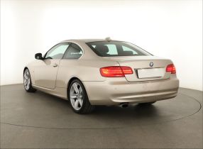BMW 3 - 2011